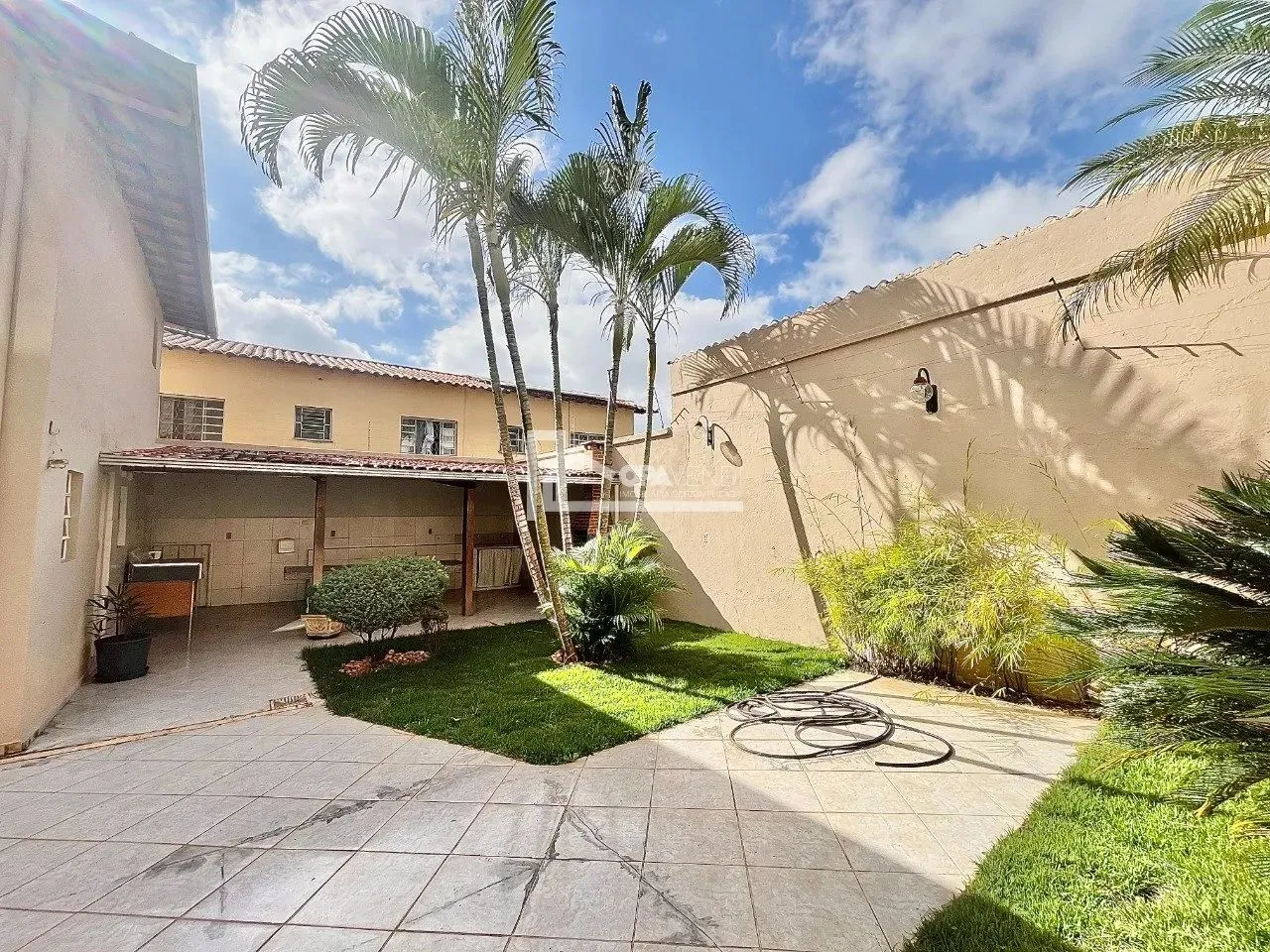 Casa Duplex com Armários Planejados - BH - Planalto - 4 Quartos(2 Suítes) - 3 Vagas