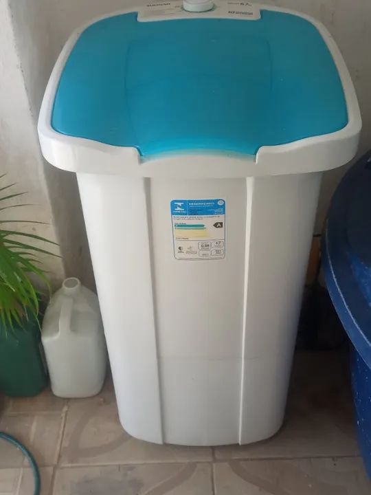 Vendo tanquinho 6 kilos bom estado de conservação  - Foto 4