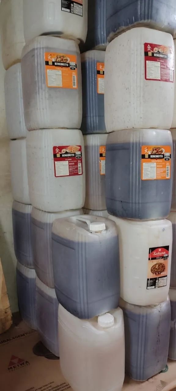 Vendo Bombonas plasticas 20L - Foto 4