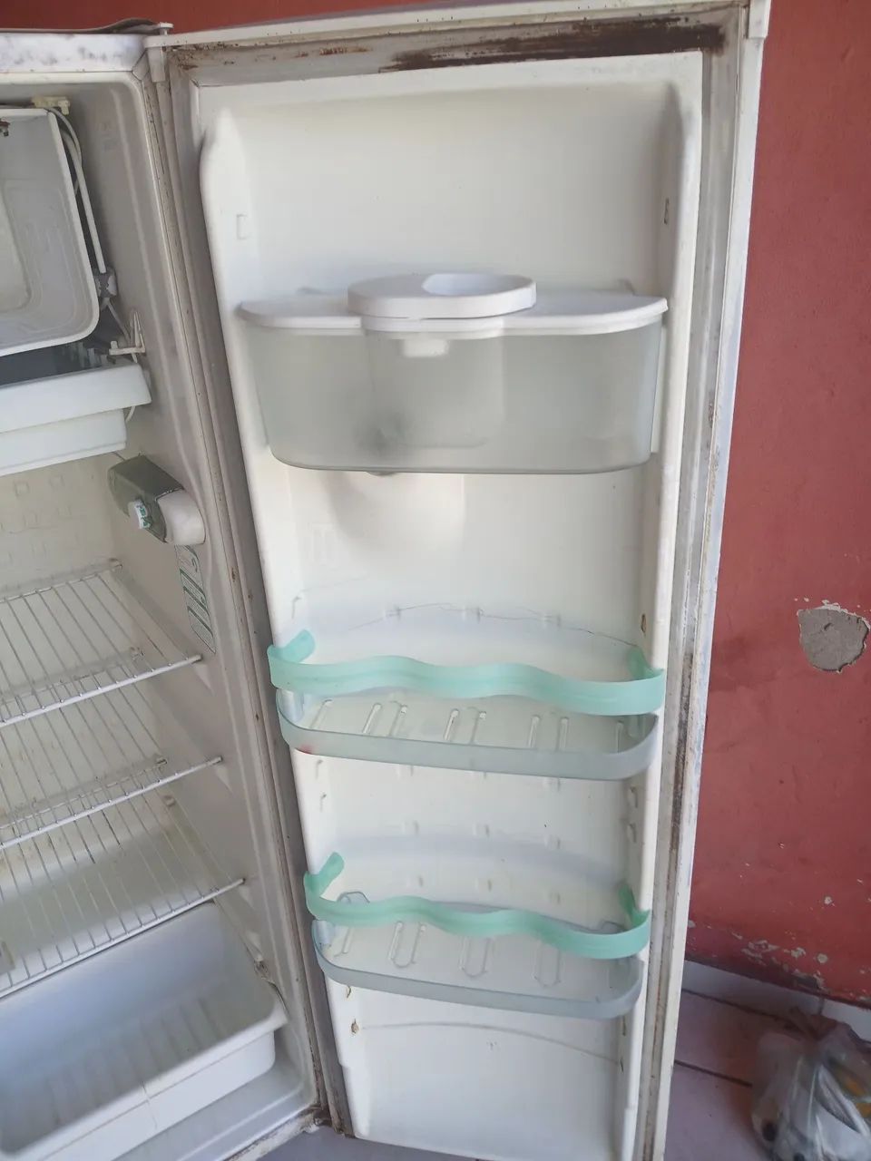 Geladeira Consul 280 lts R$300 em dinheiro  - Foto 6