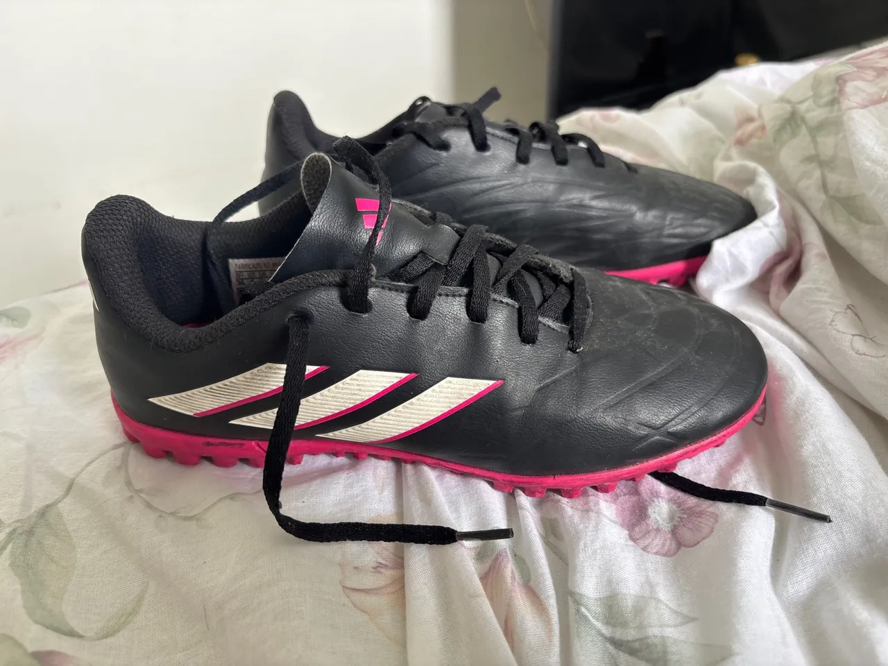 Chuteira original adidas