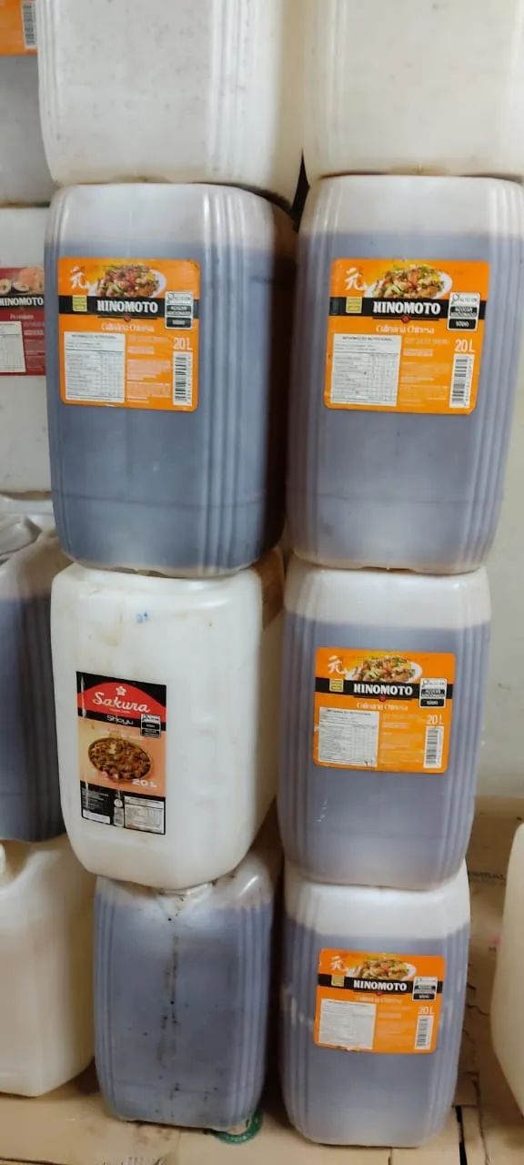 Vendo Bombonas plasticas 20L - Foto 2