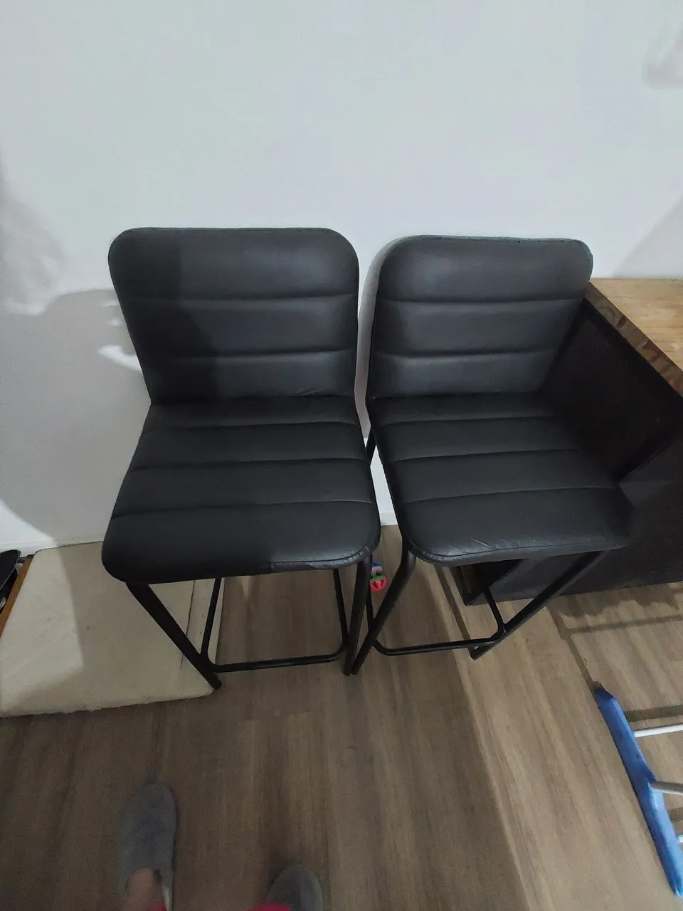 2 Cadeiras Estofadas Pretas