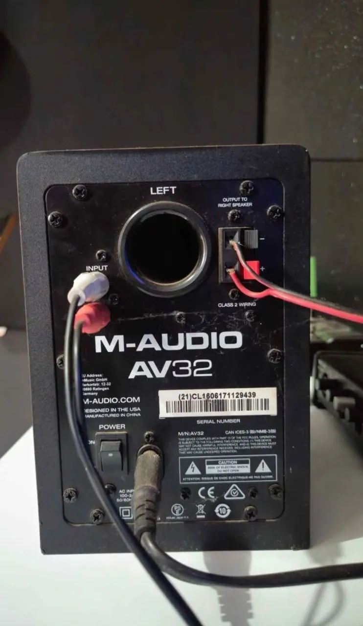 Monitor de áudio M-Audio Instrumentos musicais Jupiá, Três