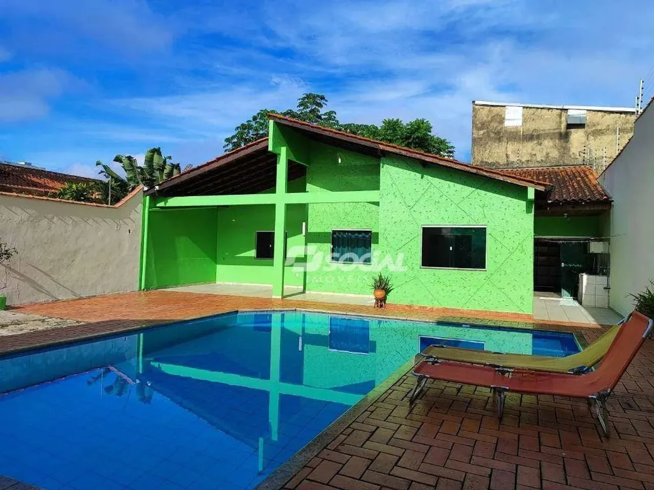 CASA COM 03 QUARTOS