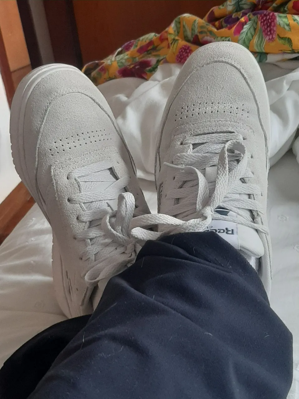 Tênis Reebok Classico Branco cinza e azul marinho
