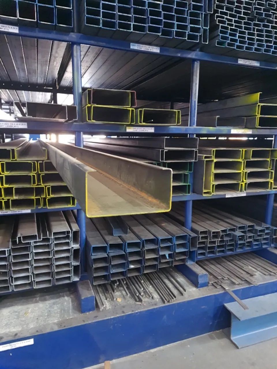U Enrijecido 300x85x24mm Chapa 13 - Barra 6 Metros para Estruturas - Ferragens em promoção