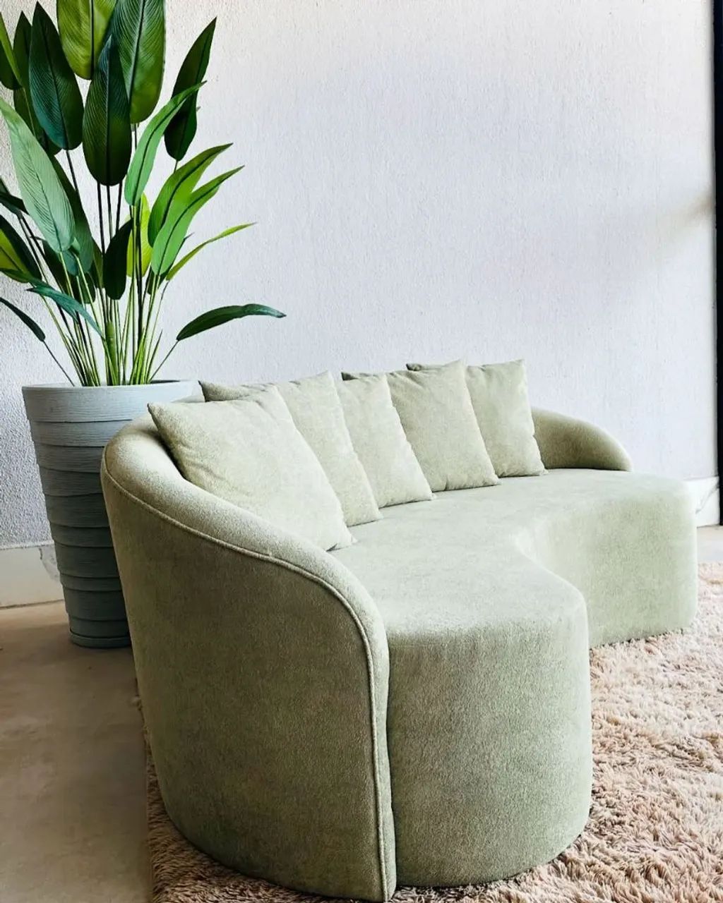 Sofá Curvado Moderno Verde Claro