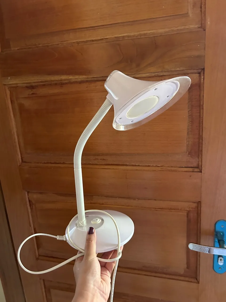Abajur de Mesa Moderno - Iluminação para Seu Espaço