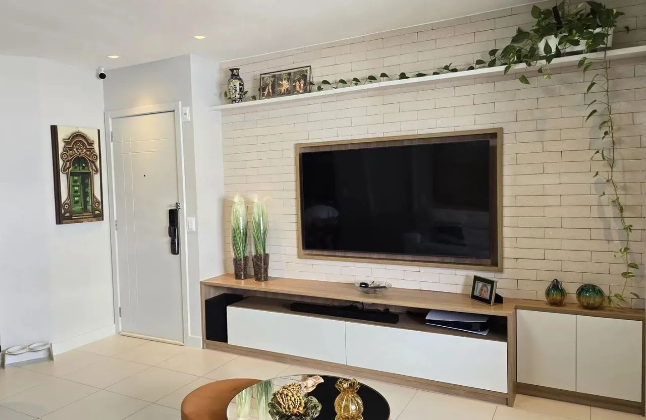 Apartamento 2 Suítes Em 82M² E 2 Vagas De Garagem No Caminho Das Árvores. RVJBEH
