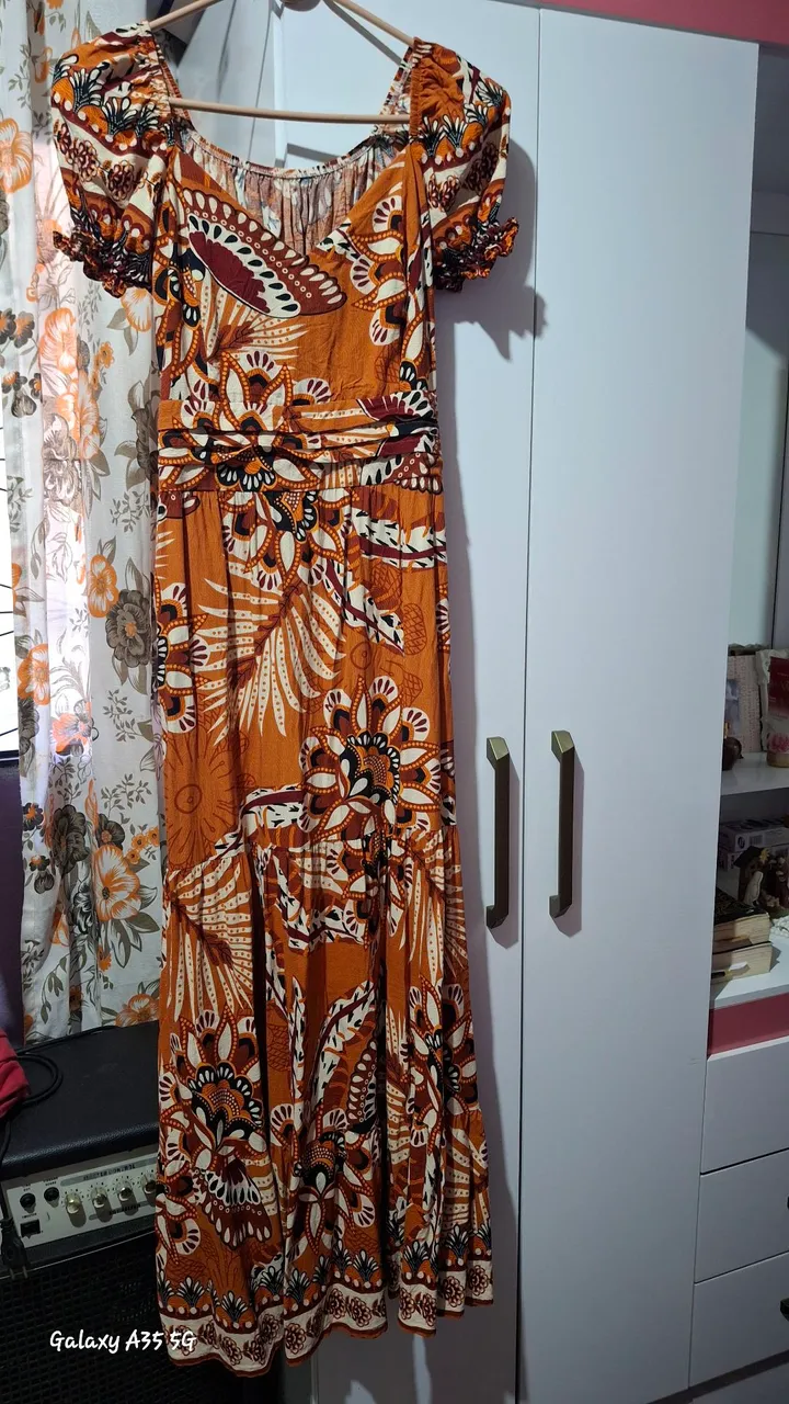 Desapego desse vestido elegante longo floral tamanho P meninas