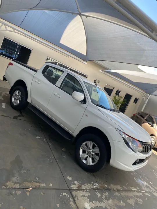 L200 triton sport gl muito nova aceita troca por veículo de menor valor - Foto 3
