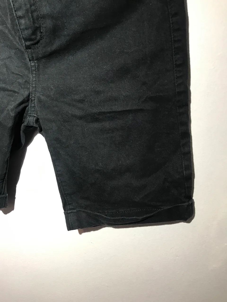 bermuda preta jeans - Foto 4