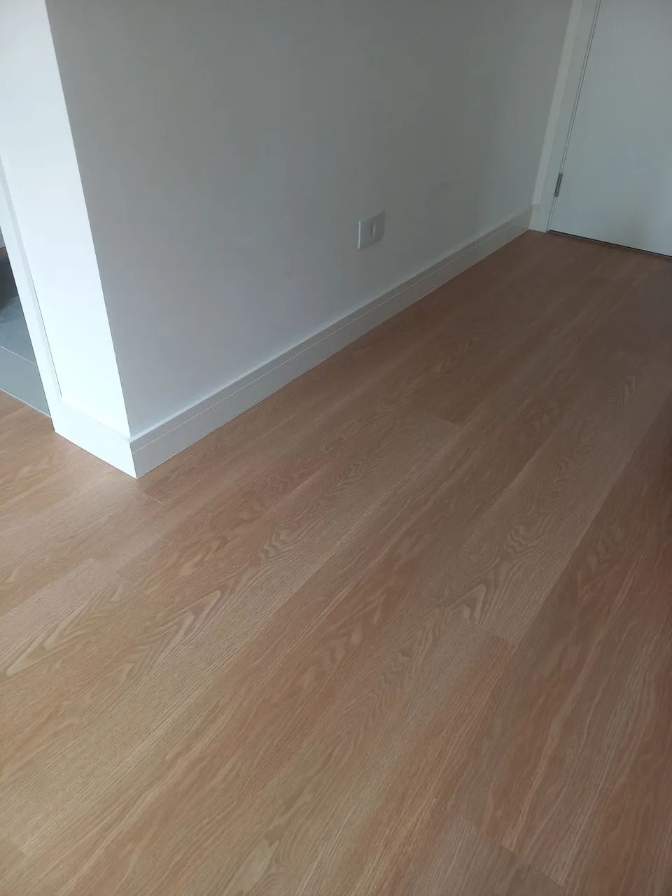 Instalador de pisos laminado e vinilico 