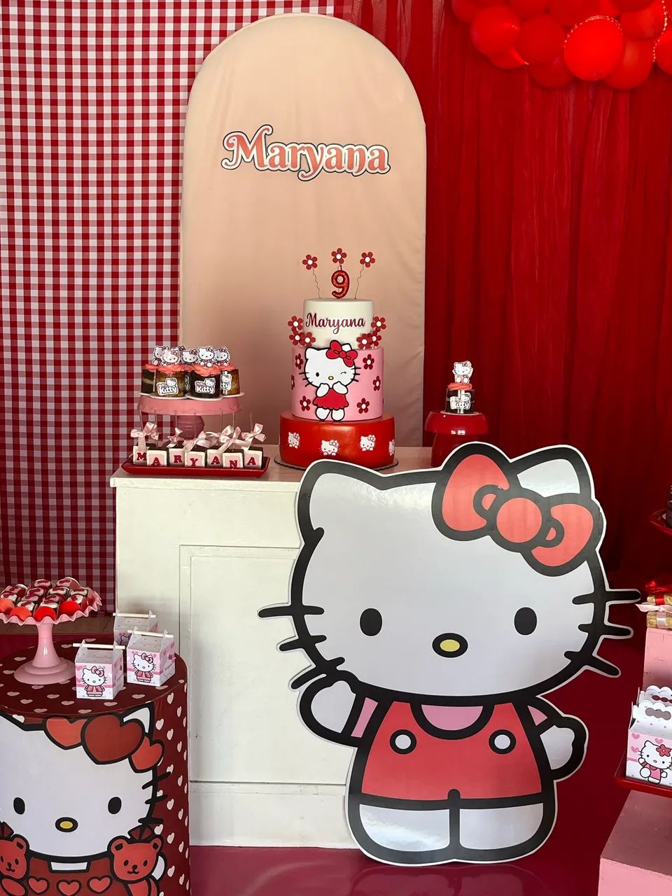 Bolo fake + display da Hello Kitty  - Foto 3