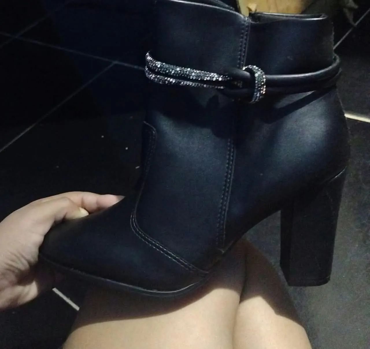 VENDE SE BOTINHA
