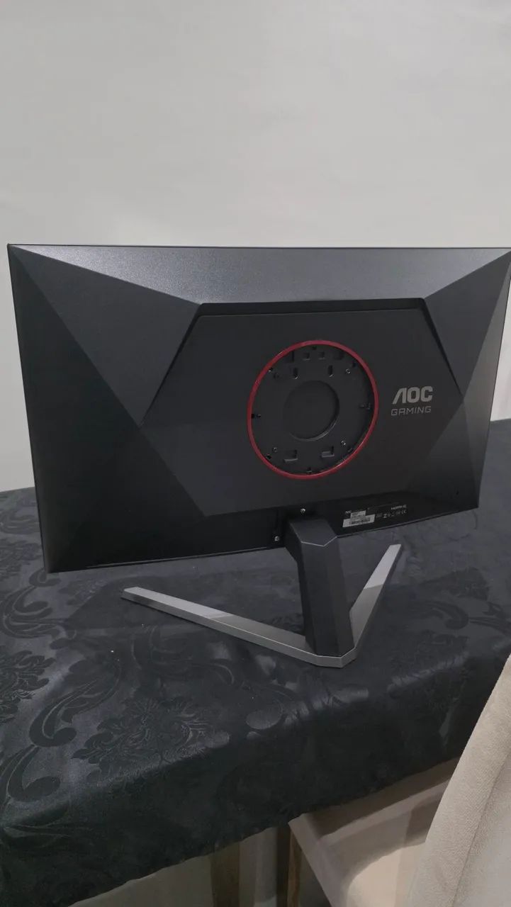 Monitor AOC AGON 32" QHD VA CURVO 180hz - Foto 2