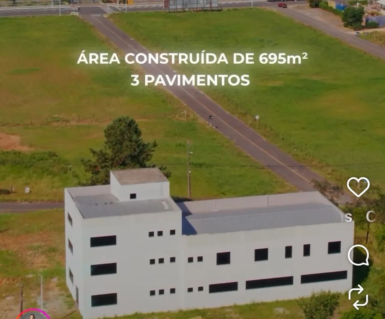 Pavilhão comercial prédio