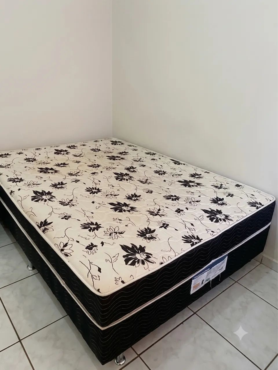 Cama box casal