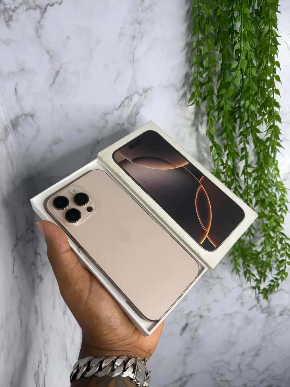 IPHONE 16 PRO MAX