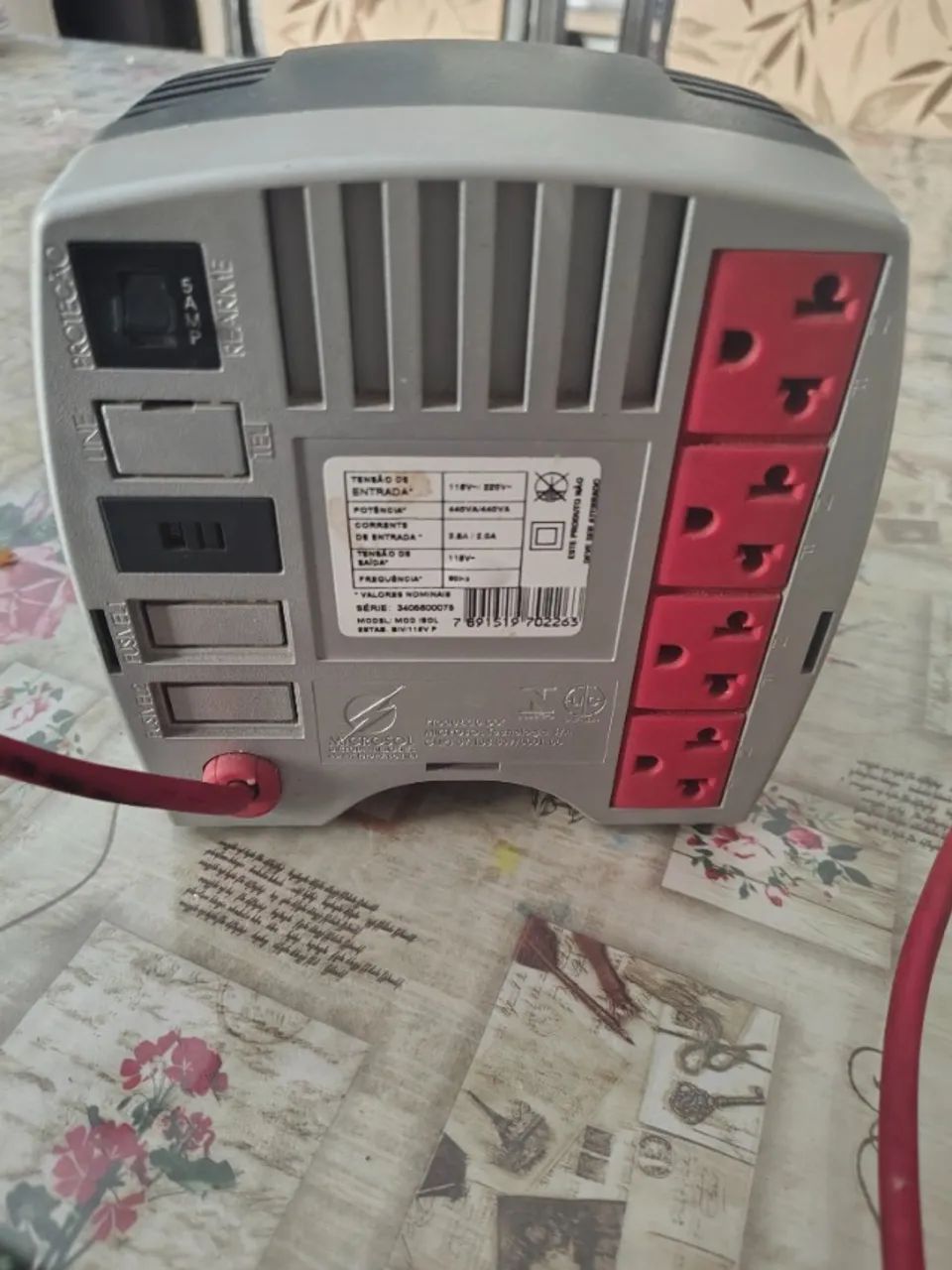 um Módulo Isolador Estabilizado Microsol 440VA. - Foto 2