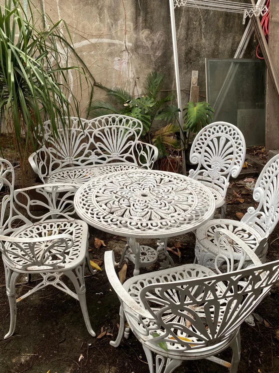 conjunto de mesa e cadeiras para jardim 