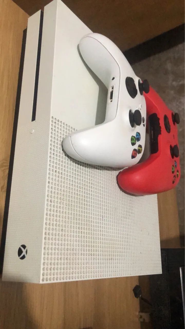 Xbox one s com 2 controles  - Foto 3