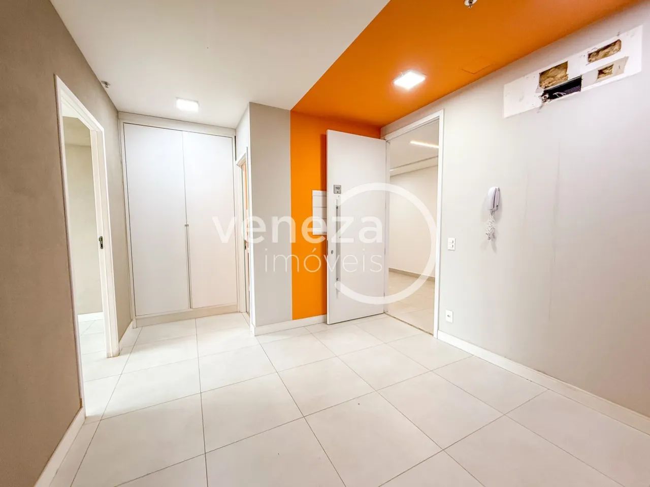 Sala comercial para alugar no Edifício Atsushi Yoshii Tower, Gleba Palhano - Foto 5