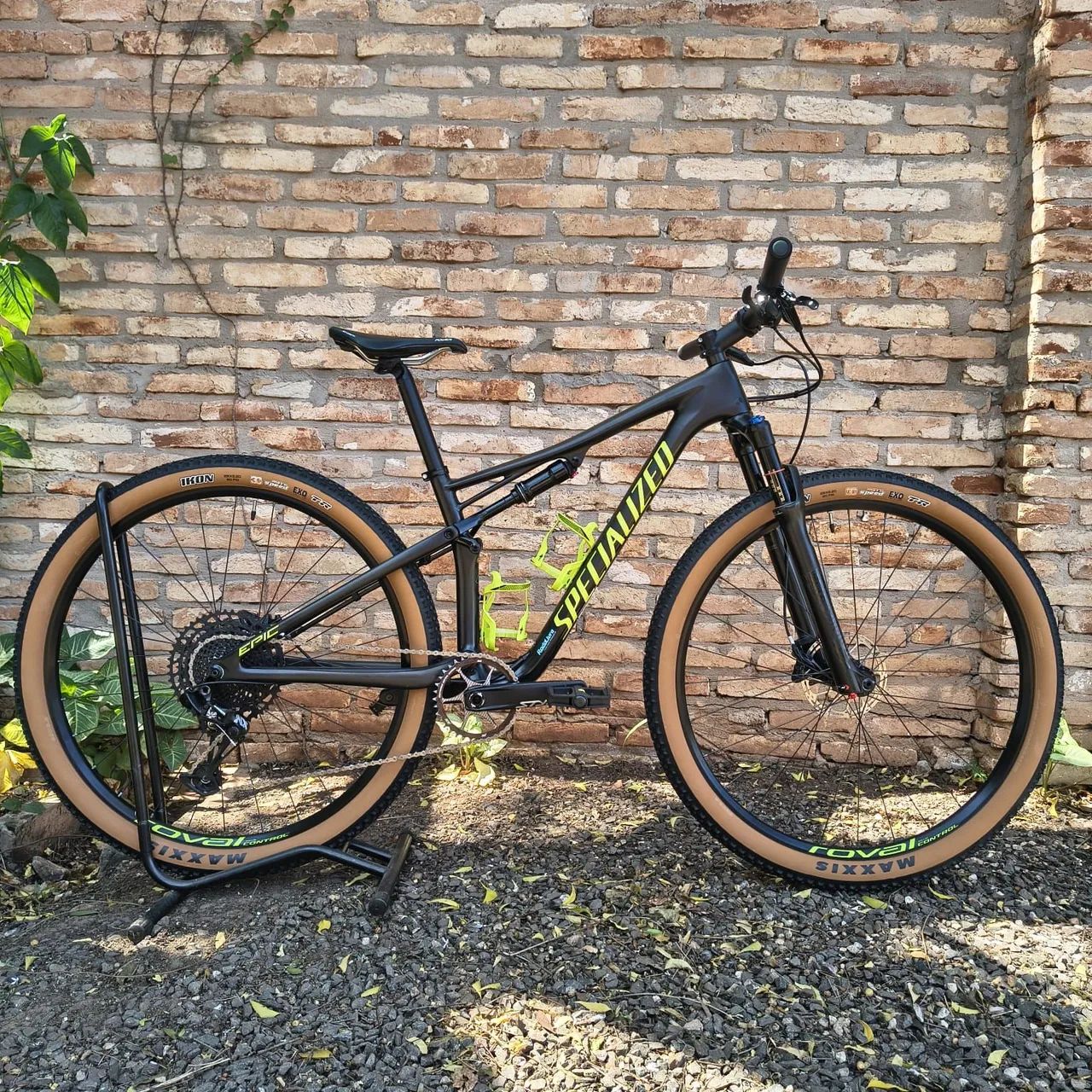 Specialized Epic Comp Carbon Tam. S