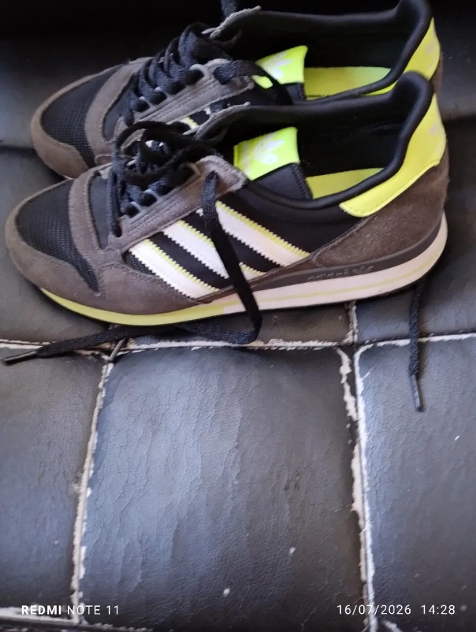 Adidas ZX 6000 - Clássico com Cores Vibrantes - Calçados - Nossa