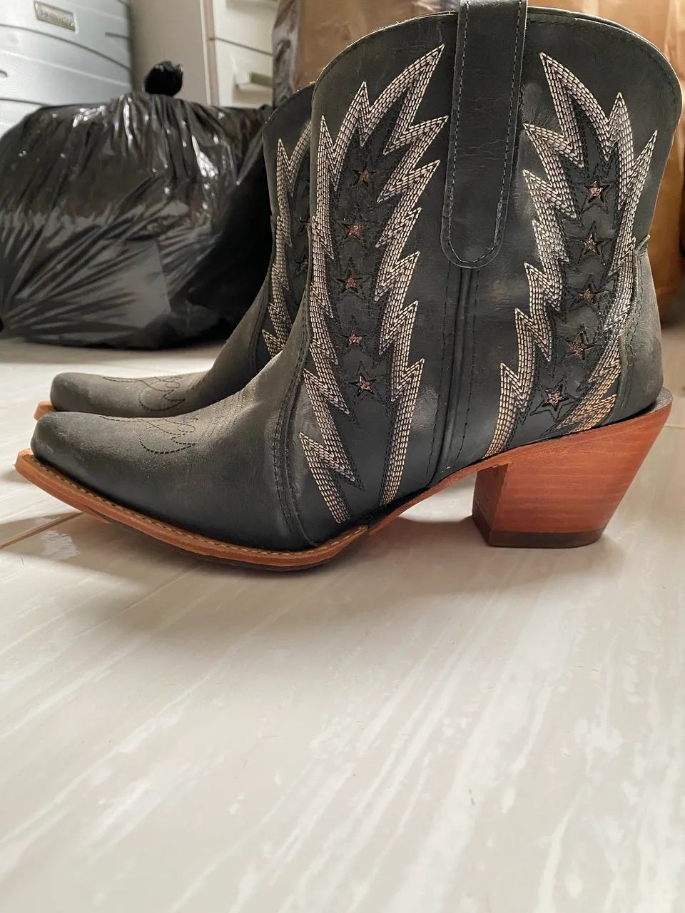 Bota feminina goyazes  - Foto 3