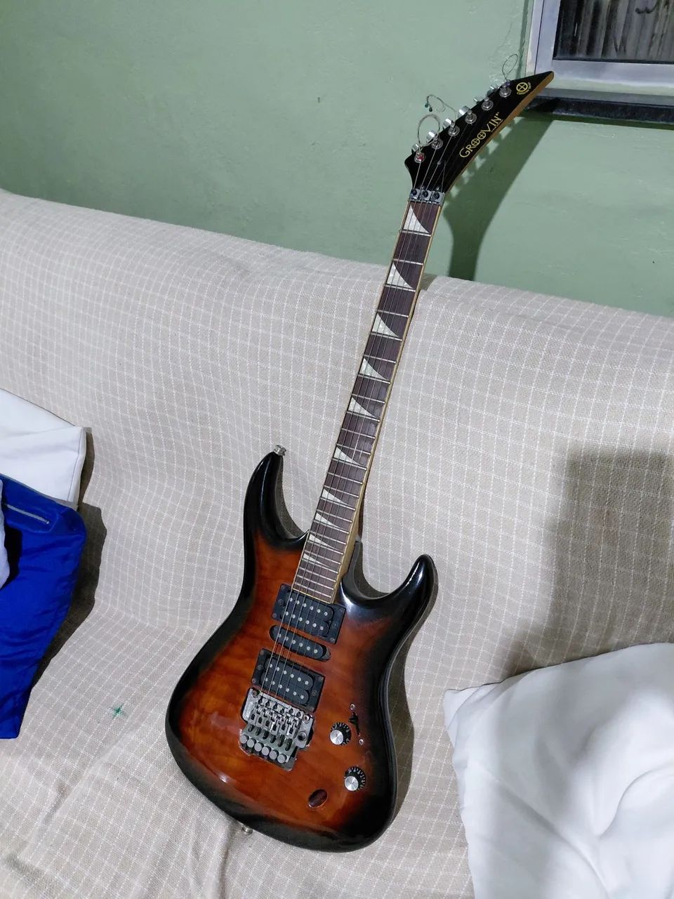 Guitarra Groovin GJA 200
