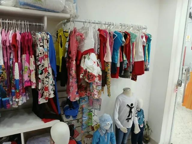Vendo loja montada roupa infantil