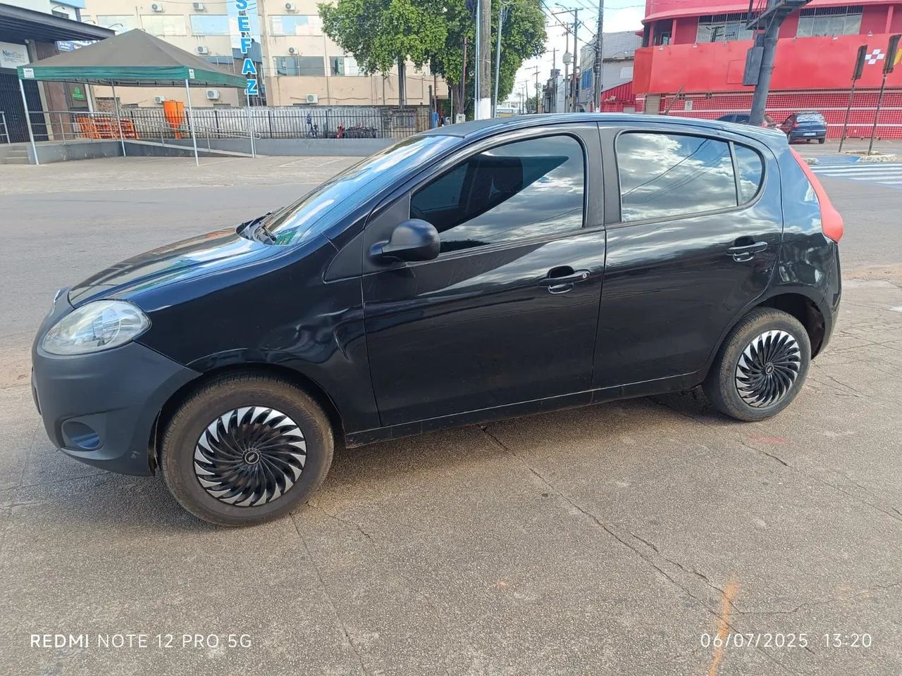 Fiat Palio Attractive 1.0 EVO Fire Flex 8V 5P 2013 - Foto 2