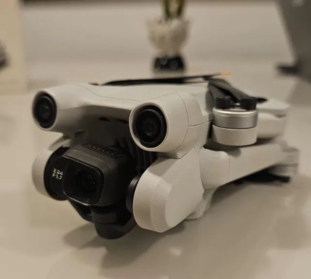 DJI Mini 3 Pro - Estado de Novo (Apenas 1h de voo) + Cartão 64GB + Reg. ANAC - Foto 2