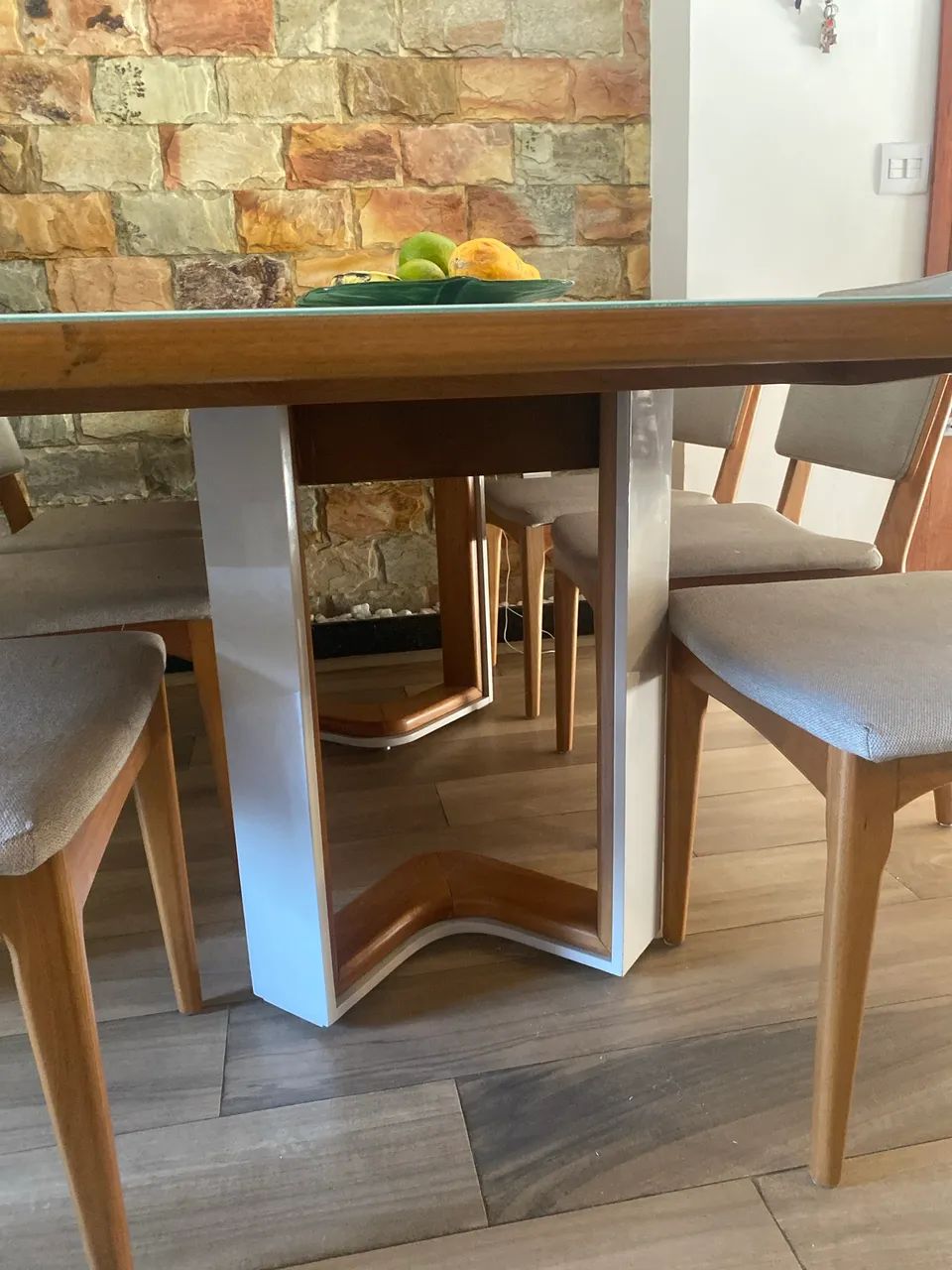 Mesa de jantar com 6 ótimas cadeiras  - Foto 2