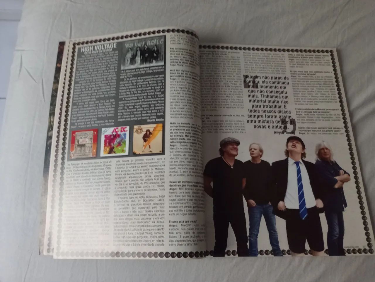 Revista Roadie Crew AC/DC, com poster  - Foto 3