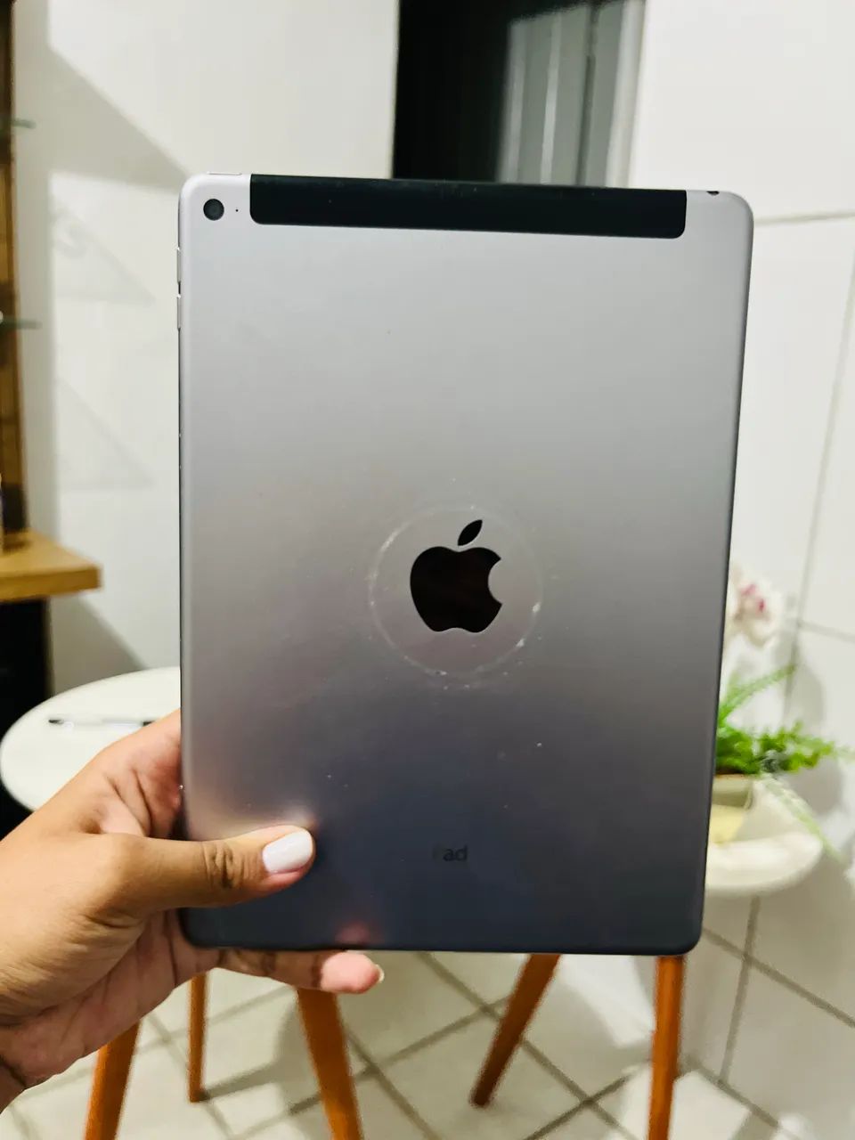 iPad Air 2  Seminovo e em Ótimo Estado - Foto 3