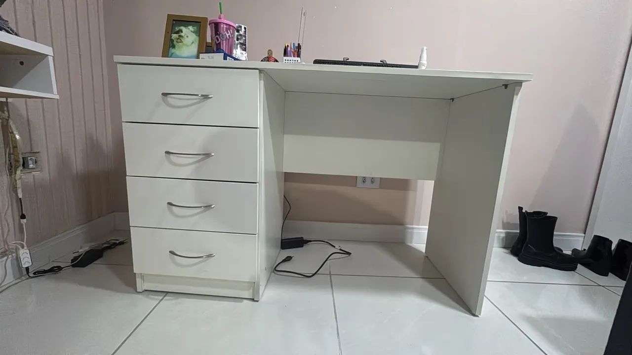 Escrivaninha 100% MDF