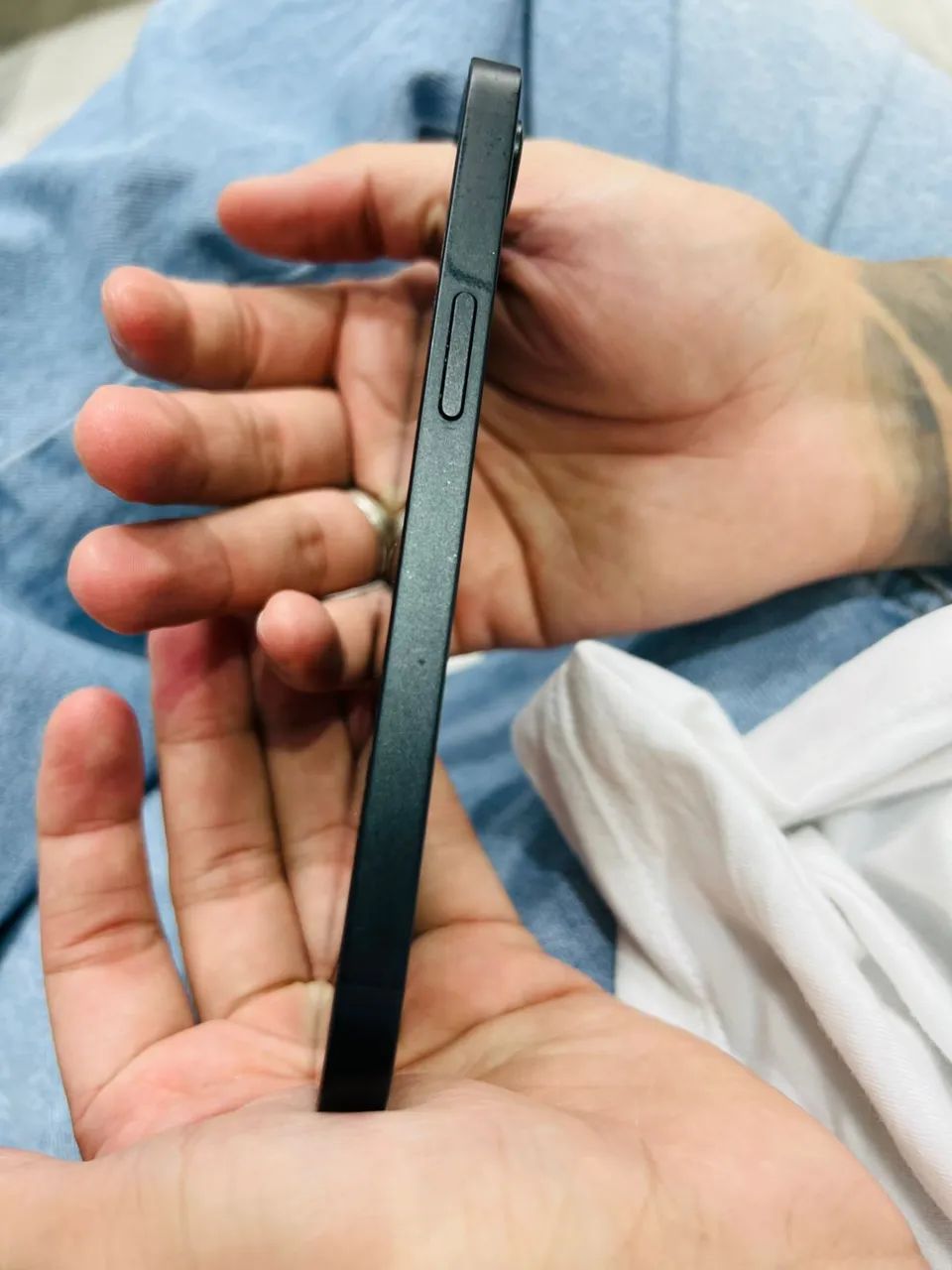iPhone 16e  - Foto 2