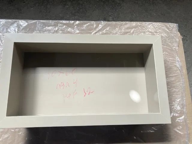 Beige polished porcelain niche 30x60