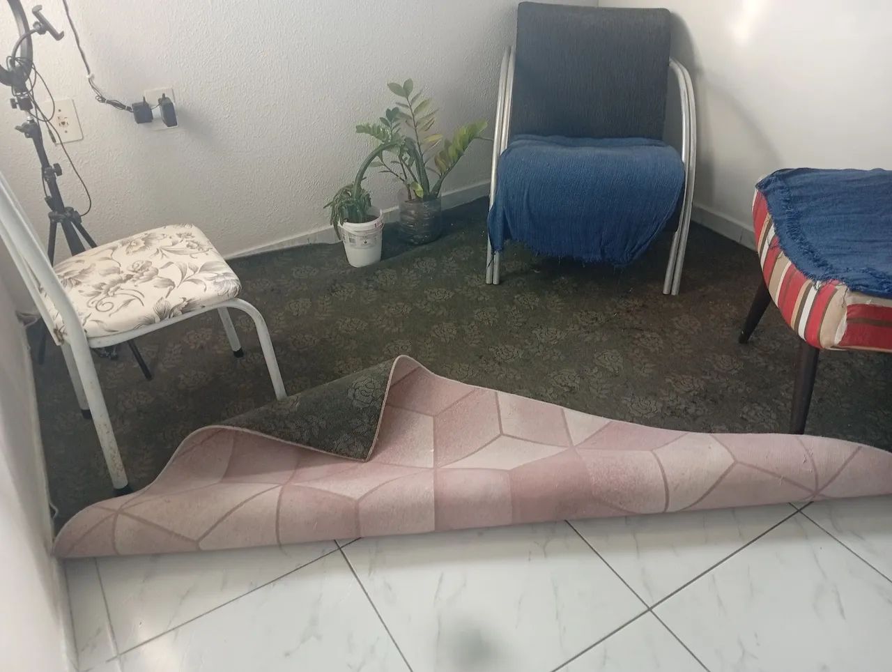 Vende-se móveis em geral - motivo viagem  - Foto 2