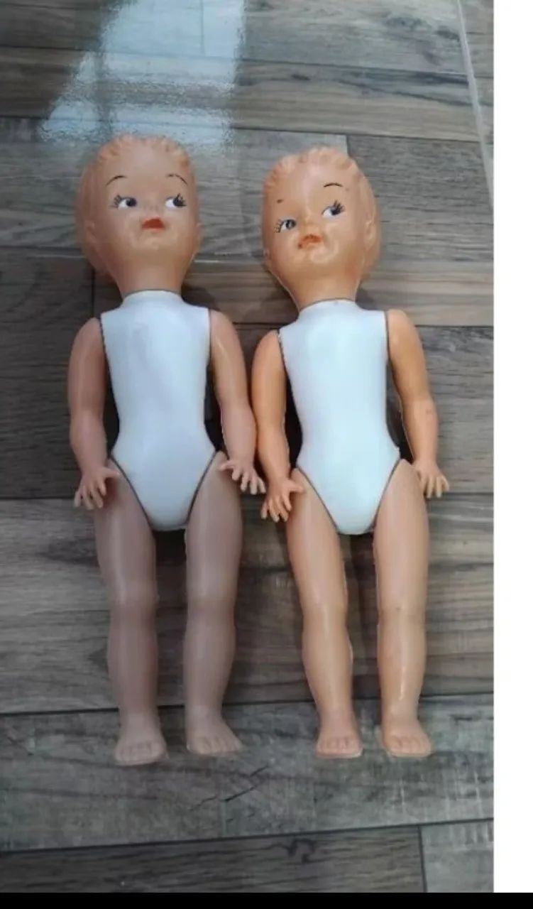2 bonecas antigas bolhas
