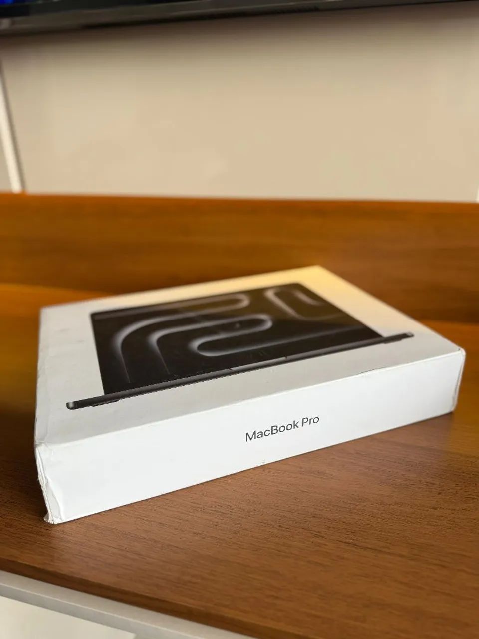 MacBook Pro M5 2025 - 16GB / 1TB SSD 14.2 polegadas - 1 ano de garantia