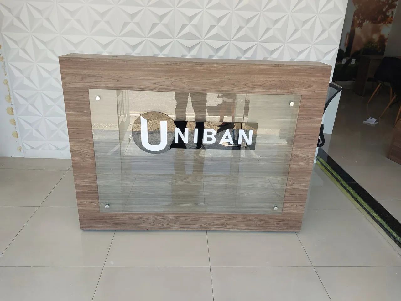 Balcão de Atendimento em MDF - Excelente Estado
