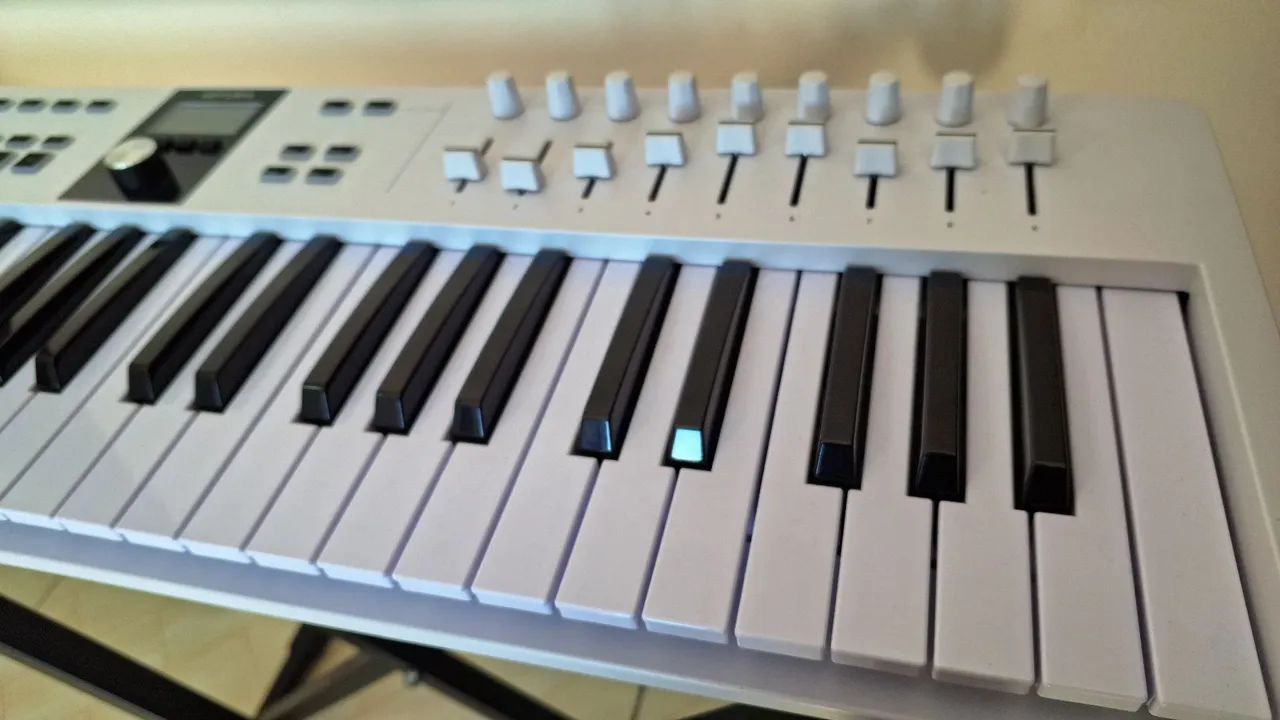 Arturia KeyLab Essential 61 - Foto 3