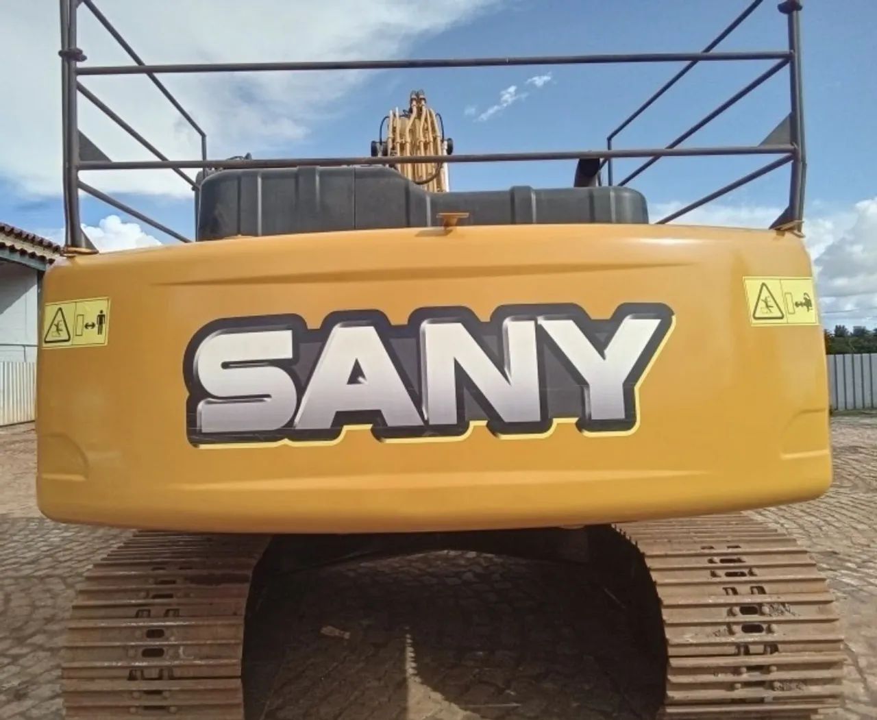 Escavadeira Sany SY215 C ano 2020 com 12.000 horas, em MG - Foto 5