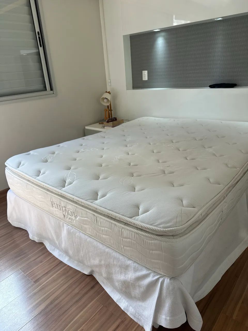 Cama Box + colchão Plutão pocket 