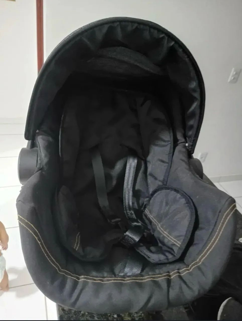 Vende-se bebê conforto 