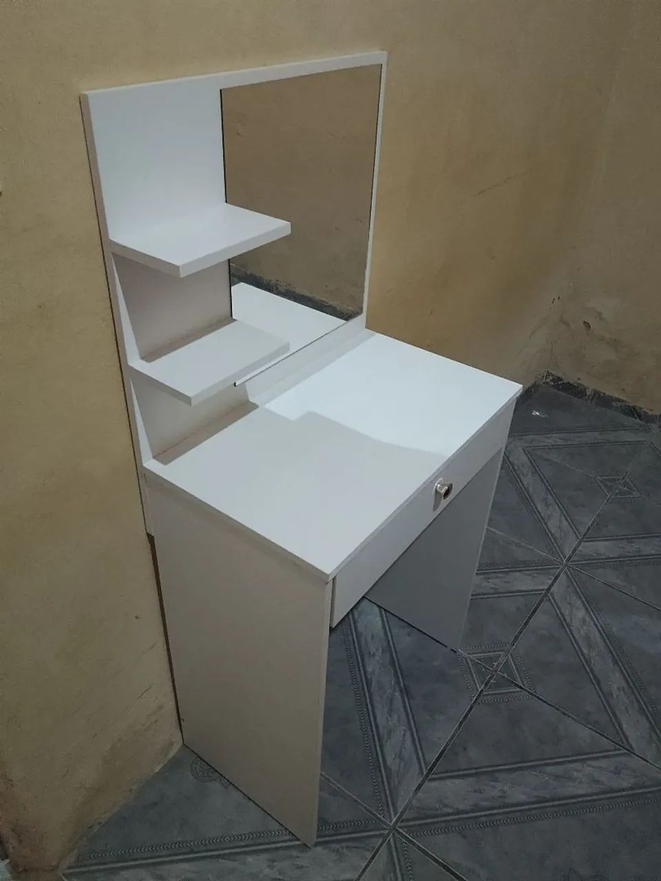 Vendo penteadeira muito nova - Foto 2